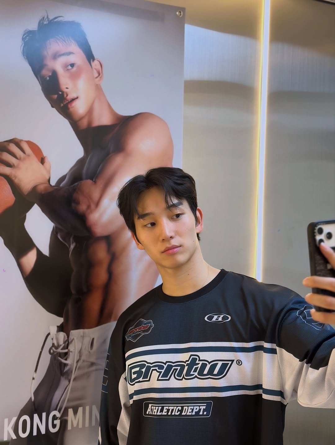 l_uique 게시물 이미지: 하체 = 일시적 V라인