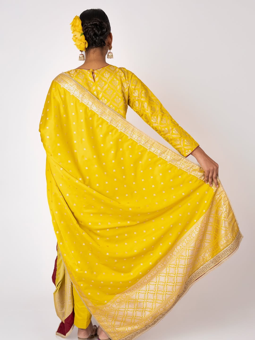 label__sundaridesigns 게시물 이미지: Mashru silk handwoven available in multiple...