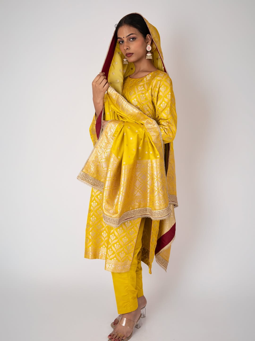 label__sundaridesigns 게시물 이미지: Handwoven Mashru silk available in fabric ,...
