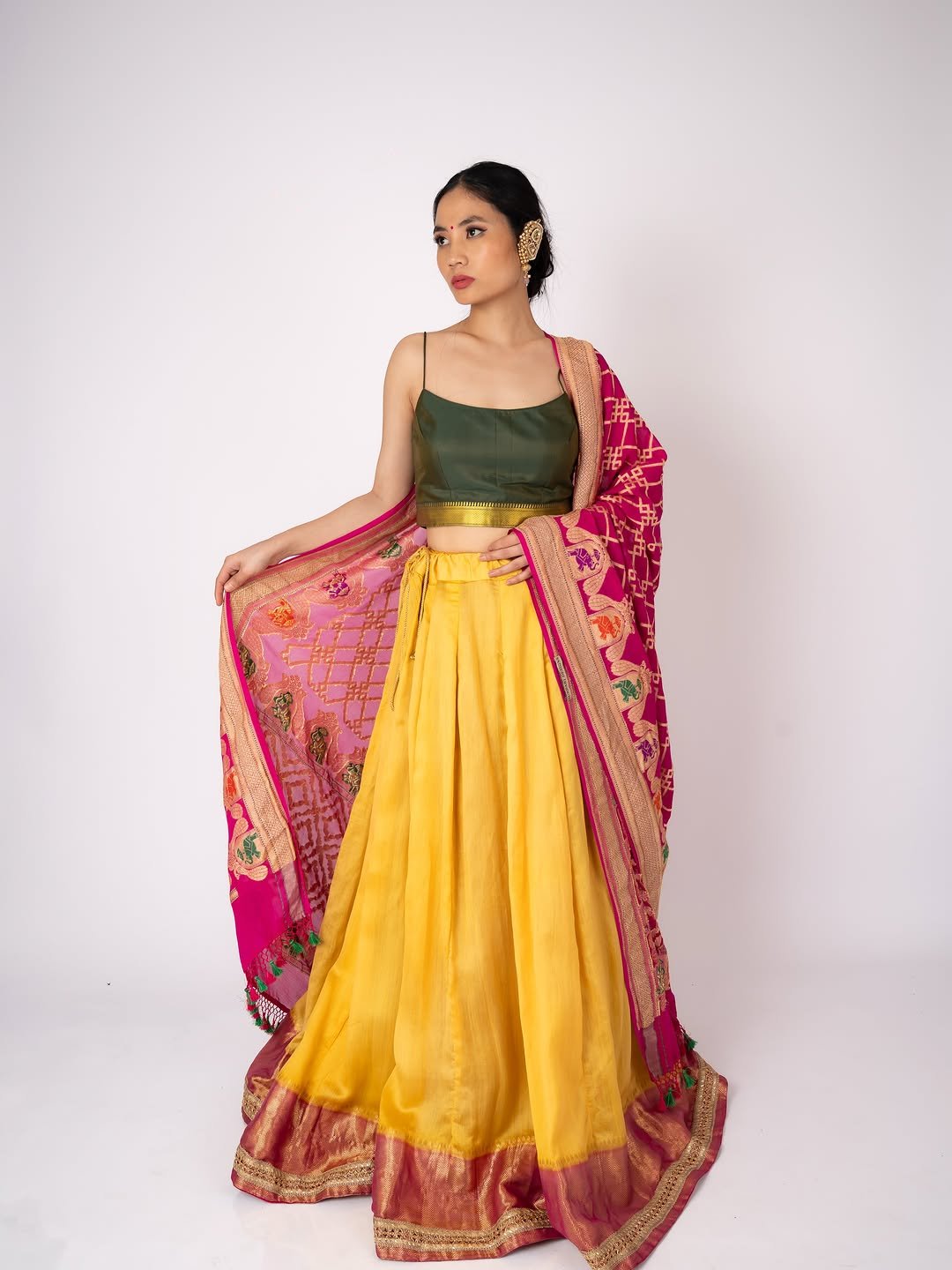 label__sundaridesigns 게시물 이미지: Lehenga with jangla dupatta 🧣 

#dupatta...