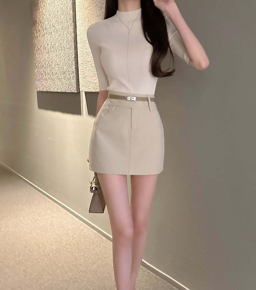 Photo by 라첼 💎 𝐋𝐀𝐂𝐇𝐄𝐋 수입의류 강남옷가게 on February 25, 2026. May be an image of skirt, dress, miniskirt and text.