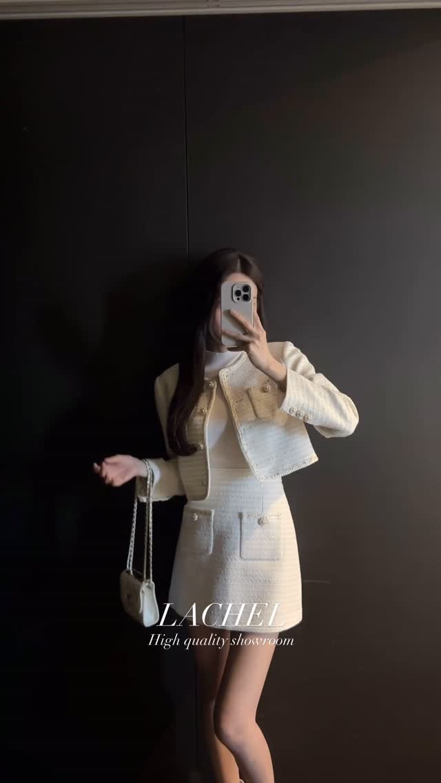 lachel_77 게시물 이미지: 𝑳𝑨𝑪𝑯𝑬𝑳🤍 𝐻𝑖𝑔ℎ 𝑞𝑢𝑎𝑙𝑖𝑡𝑦 𝑠ℎ𝑜𝑤𝑟𝑜𝑜𝑚 ✨
딱 떨어지는 핏,...