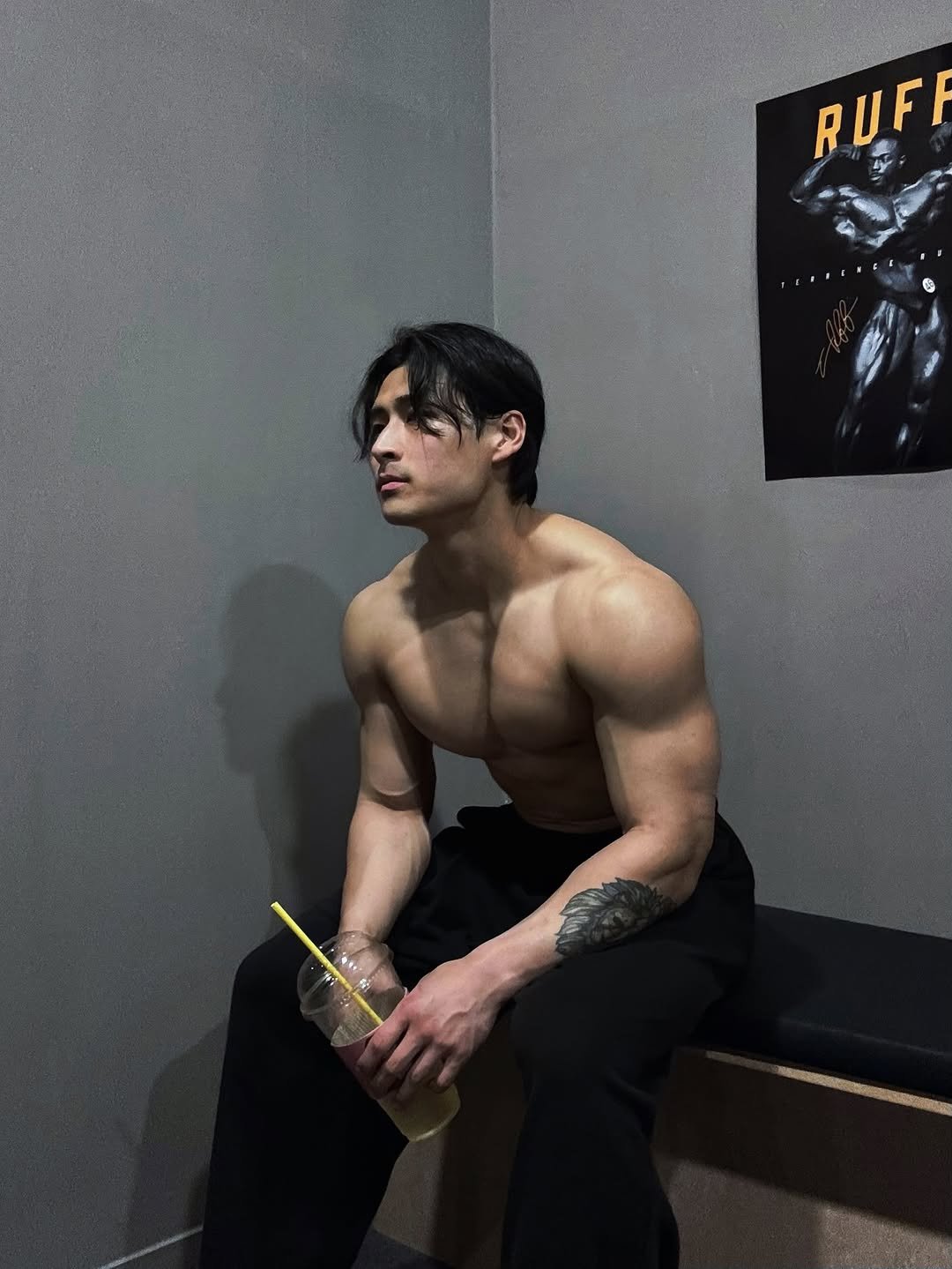 laika_fit 게시물 이미지: 24/7 

@artcode.kr 태닝 로션 코드 : 프로필링크

#헬스 #운동...