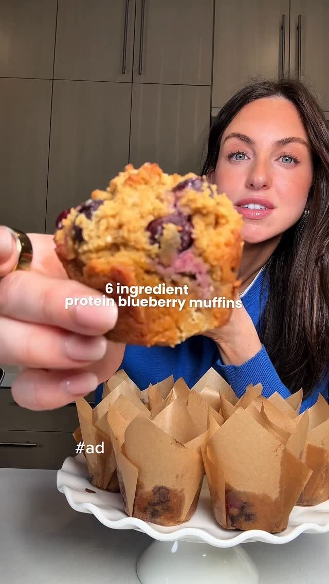 lainiecooks_ 게시물 이미지: #ad These high-protein blueberry muffins are...