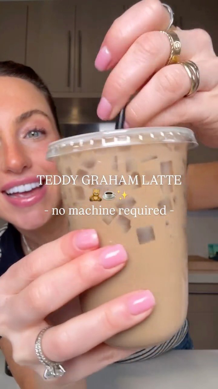 lainiecooks_ 게시물 이미지: Teddy graham latte ✨🧸☕️✨

follow @lainiecooks_...