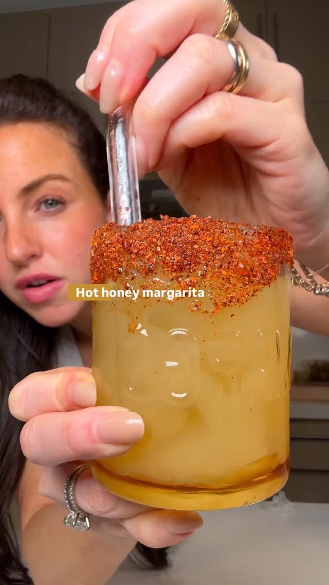 lainiecooks_ 게시물 이미지: Hot honey margarita mocktail ✨🫶 my go to drink...