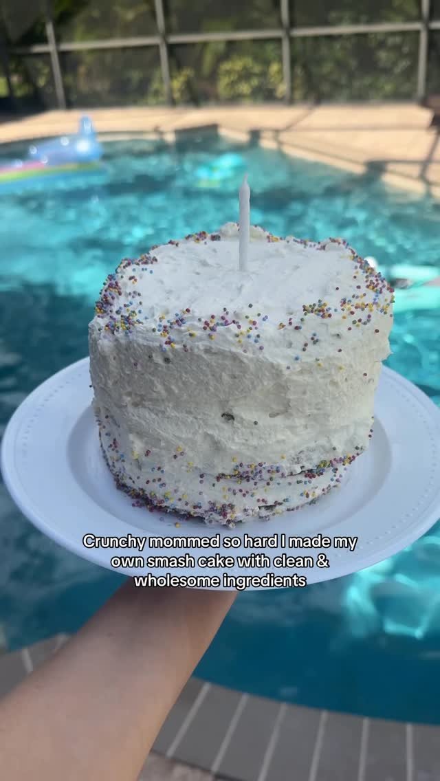 lainiecooks_ 게시물 이미지: Homemade SMASH CAKE RECIPE 🎂 perfect for your...