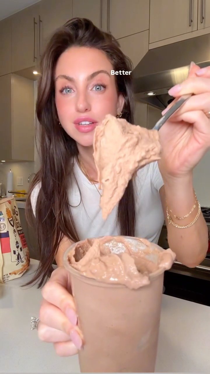 lainiecooks_ 게시물 이미지: 2 INGREDIENT PROTEIN FROSTY 💥 follow...