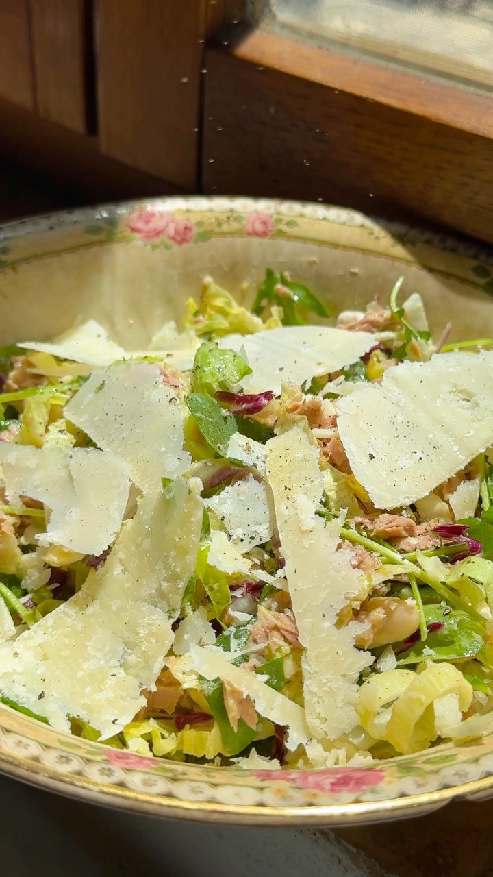 lainiecooks_ 게시물 이미지: ITALIAN TUNA SALAD 🫶 a 5 minute salad that is...