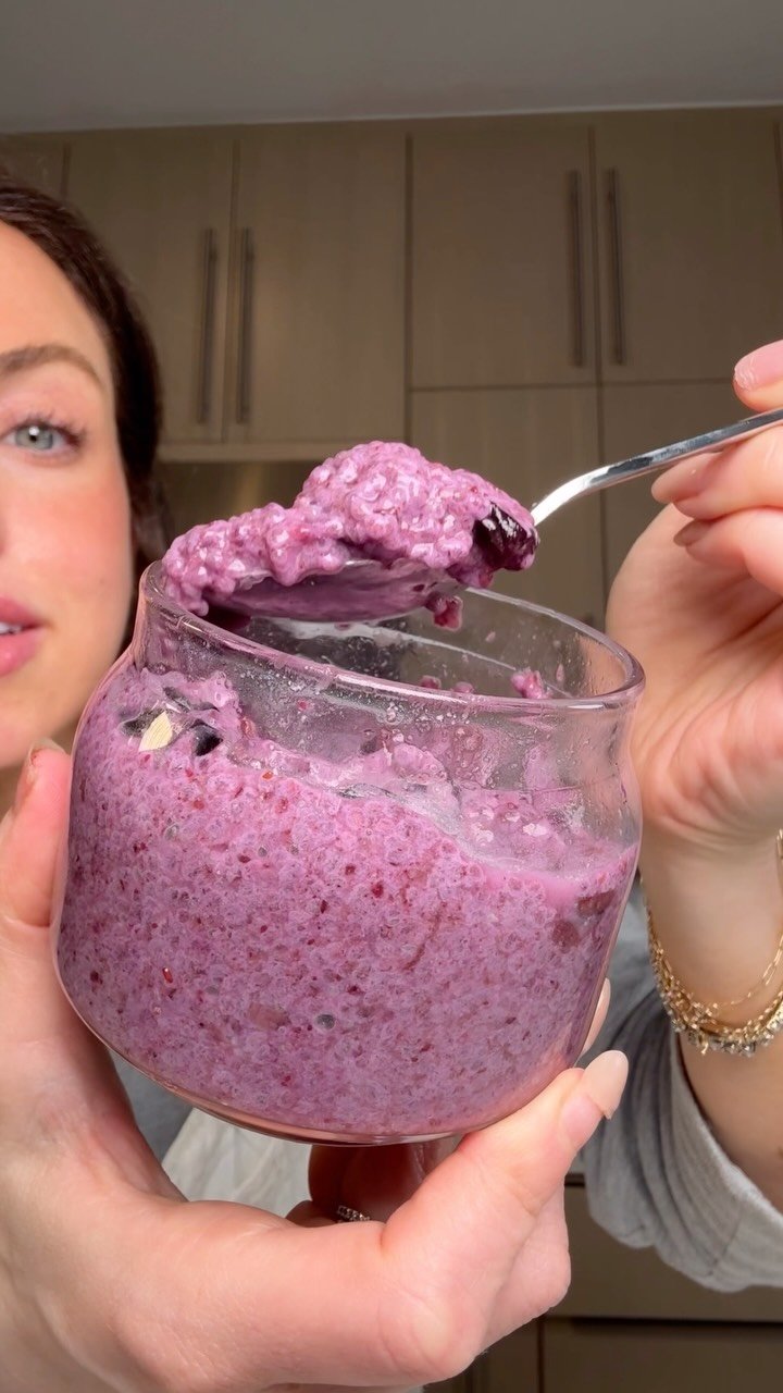 lainiecooks_ 게시물 이미지: GLOWY SKIN CHIA PUDDING ✨🫐you guys LOVED my...