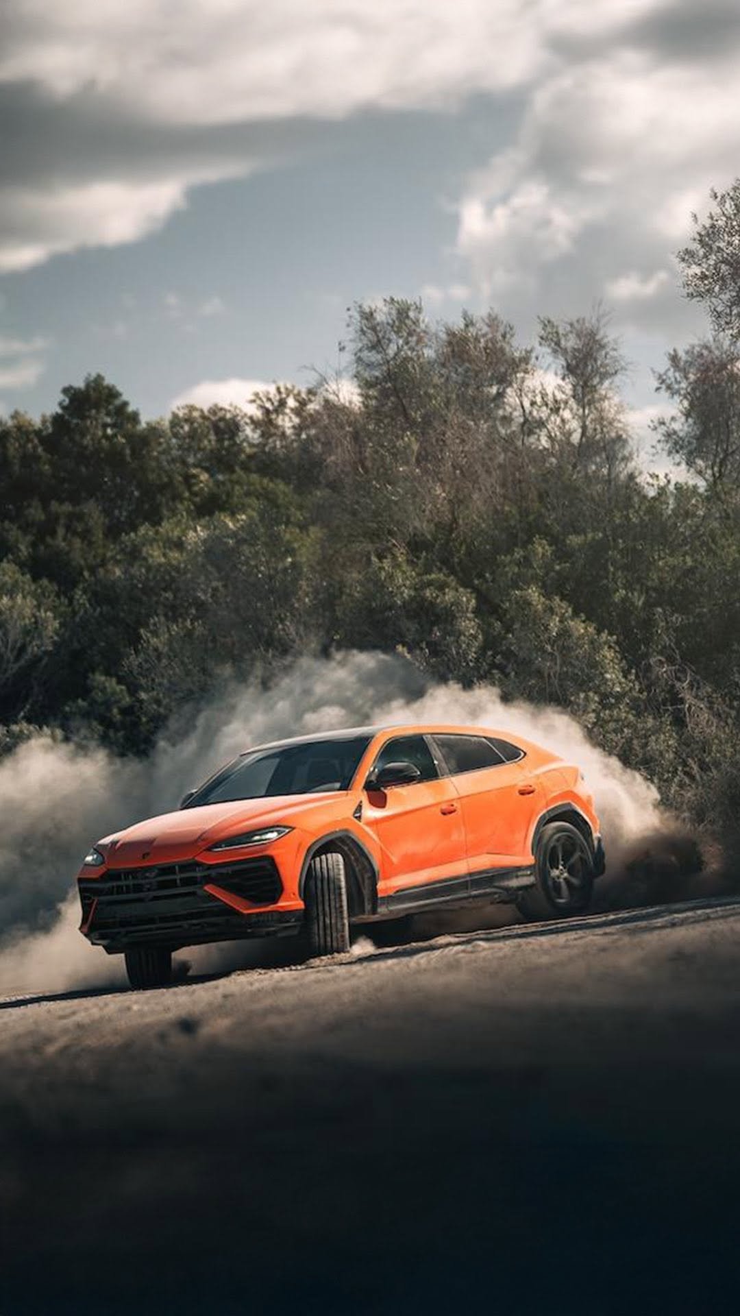 lamborghini.uae 게시물 이미지: Redefining evolution with the Lamborghini Urus...
