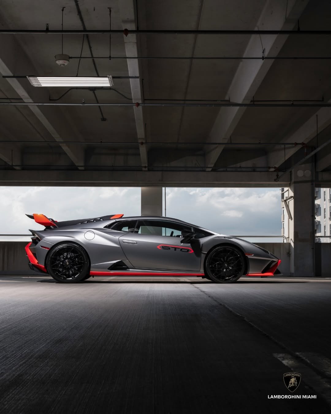 lamborghinimiami 게시물 이미지: Super Trofeo Omologata. 

Translating to...