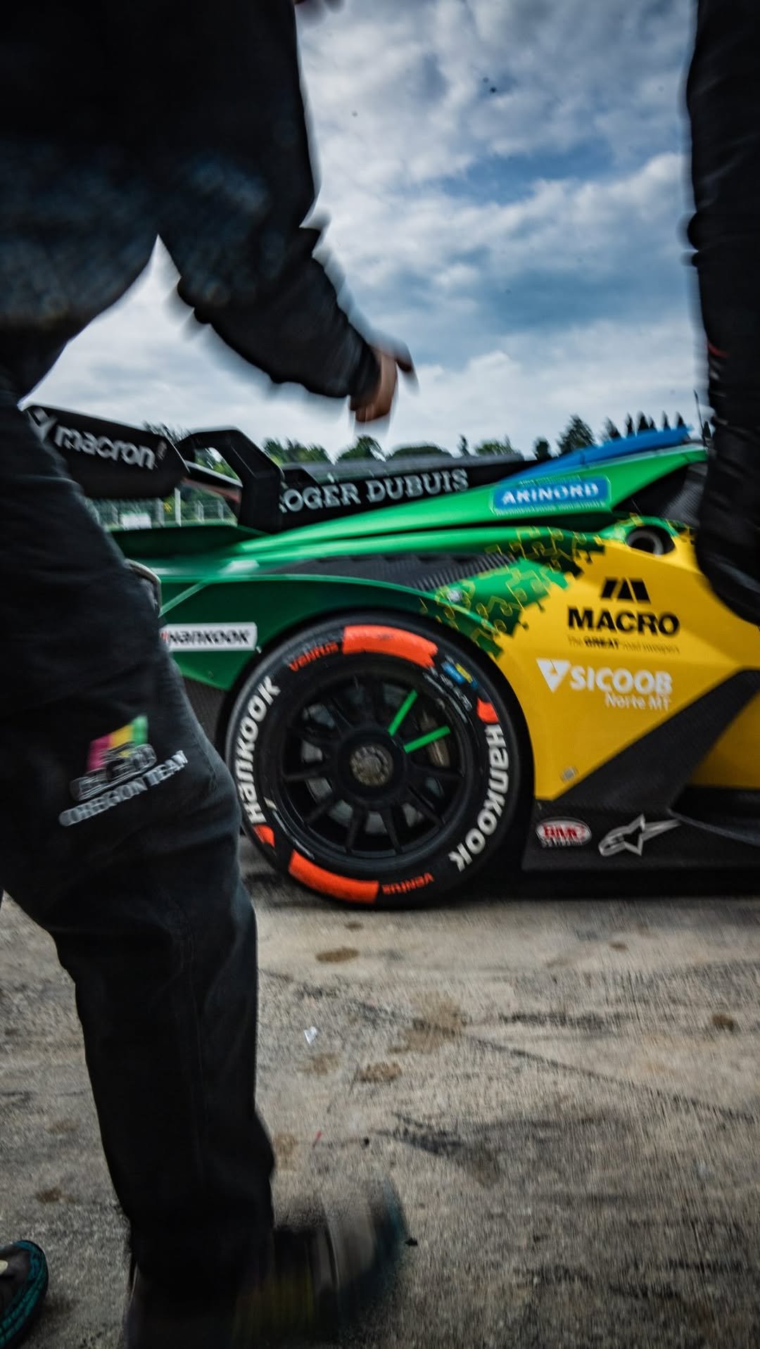 lamborghinisc 게시물 이미지: Does your head spin too?
From the pit lane to...