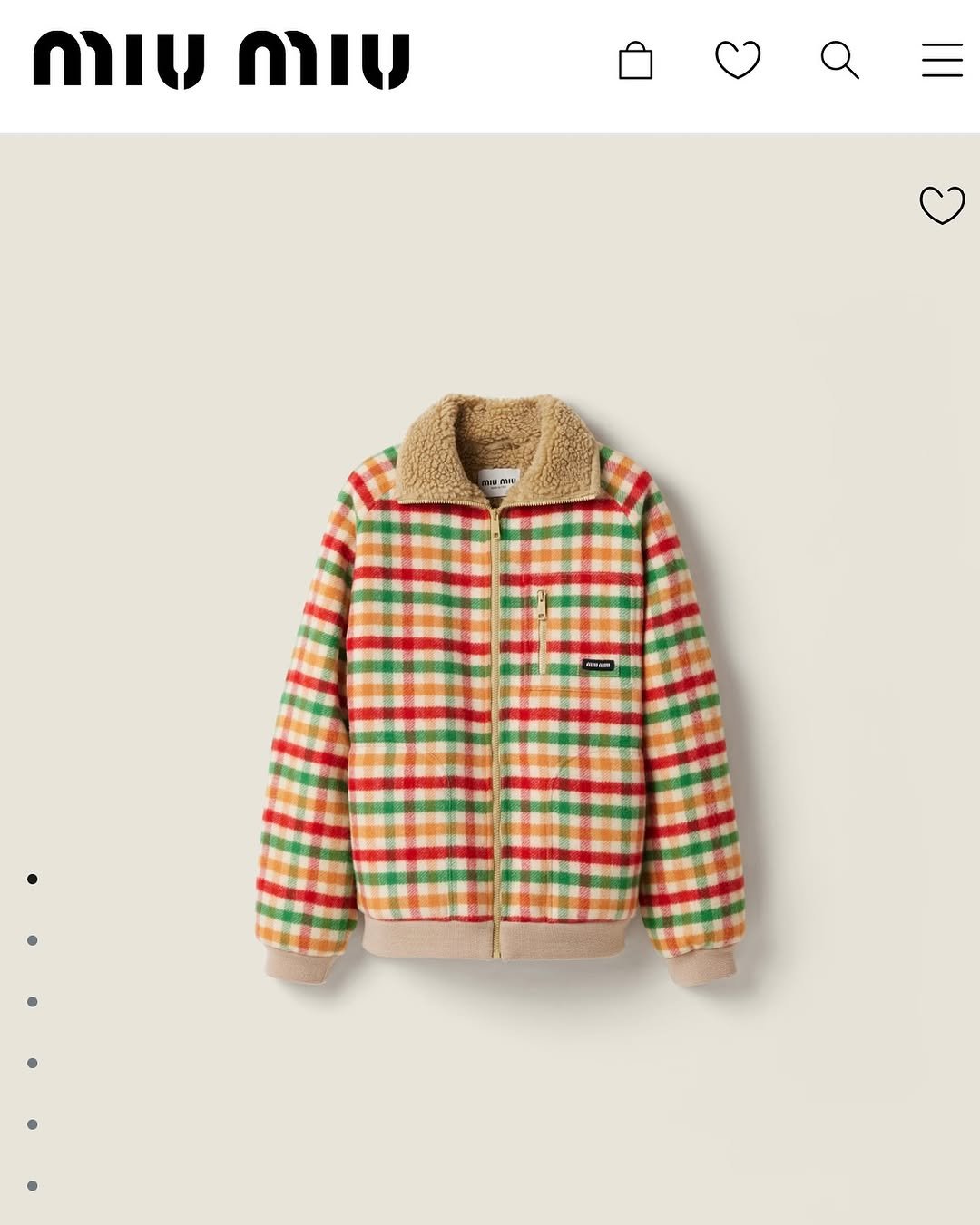 Photo by 라모다 | 무엇이든 최저가 누리 on November 15, 2025. May be an image of duffle coat, overcoat, goosedown coat, flannel, parka, jacket, fleece and text.