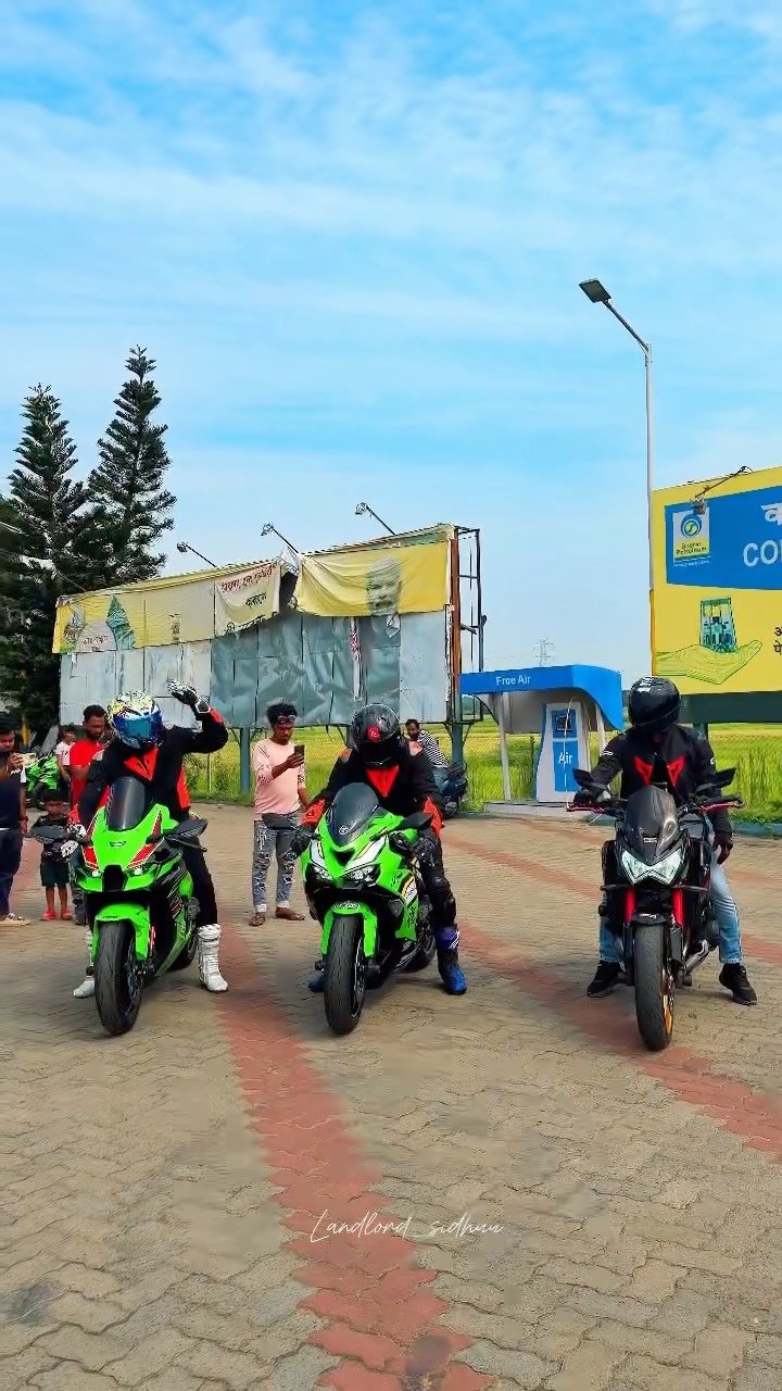 landlord_sidhuu 게시물 이미지: Electric bike 💅 ❌ superbike 🦁✅.
.
#trending...