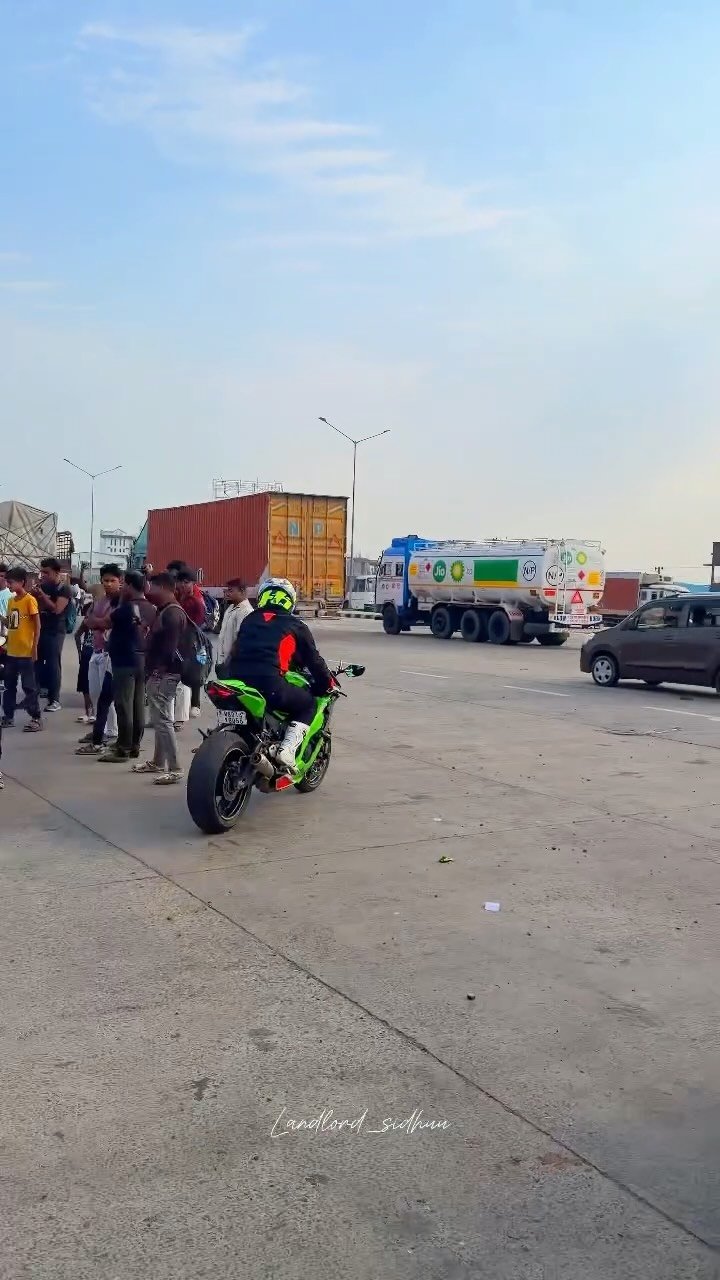 landlord_sidhuu 게시물 이미지: Every boy Dream bike 🥺spreading love ❤️...