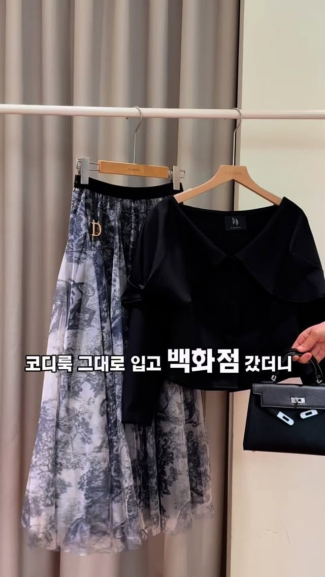 lanette__ 게시물 이미지: 입고 나가면 항상 물어봐주셨던
코디룩이에요 :) 🖤
슬슬 가을 신상 준비...