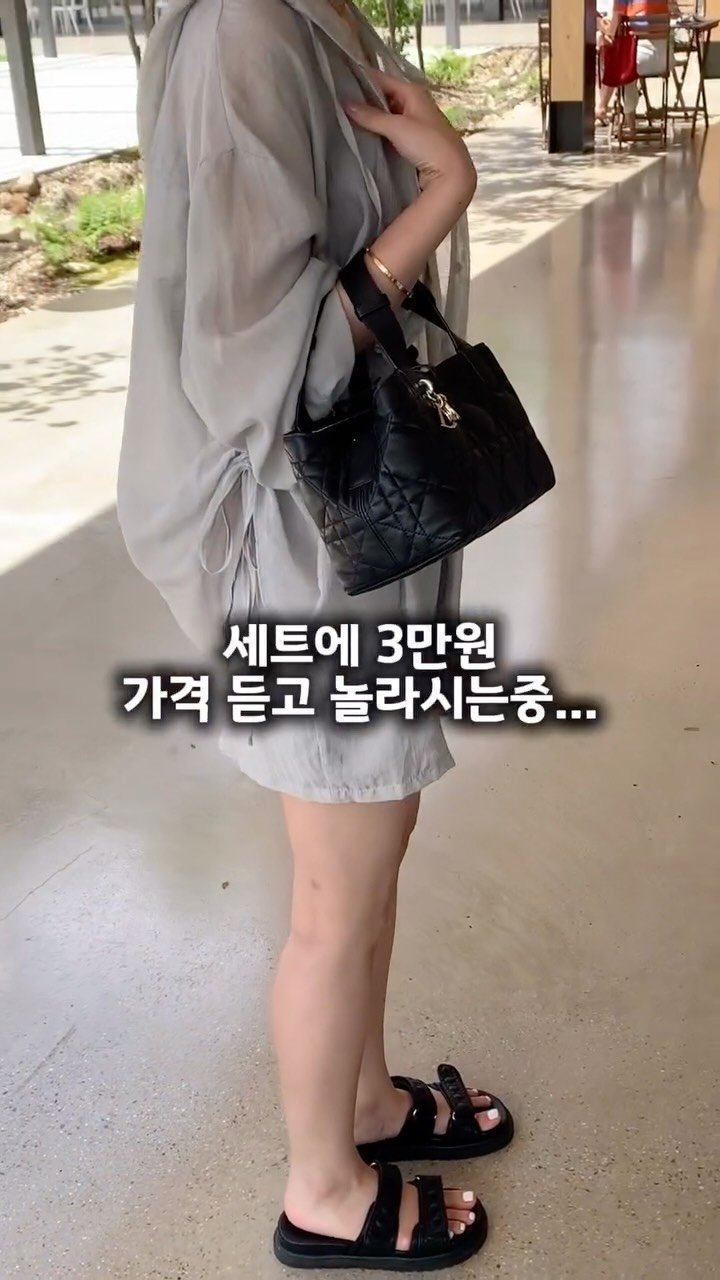lanette__ 게시물 이미지: 촬영하다가 번호 따였어요 .... ㅎㅎㅎㅎ 

댓글에 ”세트“ 남겨주시면
추가...
