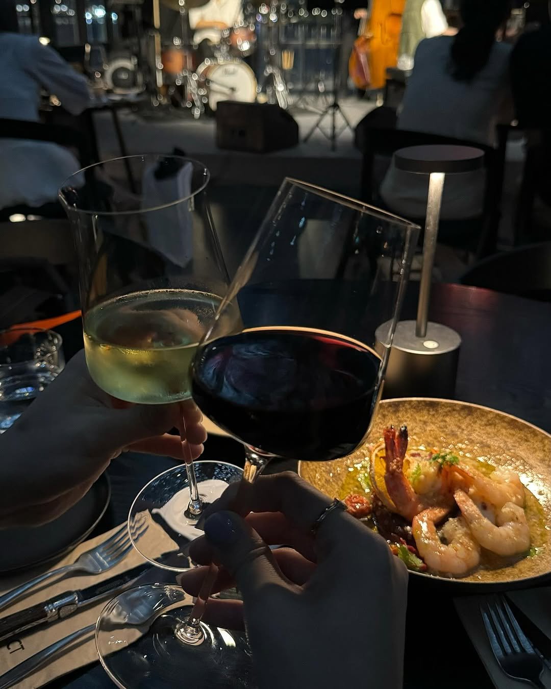lapommebe 게시물 이미지: 🎹🎻🥁🎤🐙🦐🍝🍷🥩=🫠