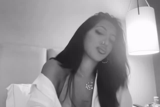 lararajj 게시물 이미지: another one 🖤🖤 @mslaurynhill