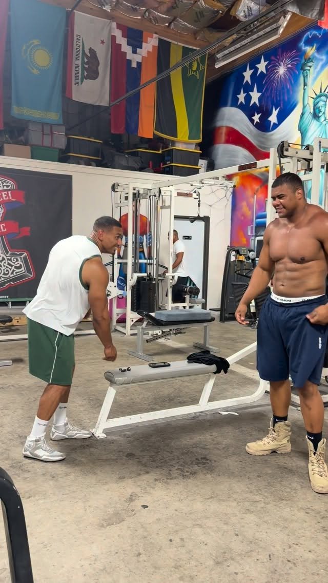 larrywheels 게시물 이미지: Got mogged HARD. What physique do you like best?