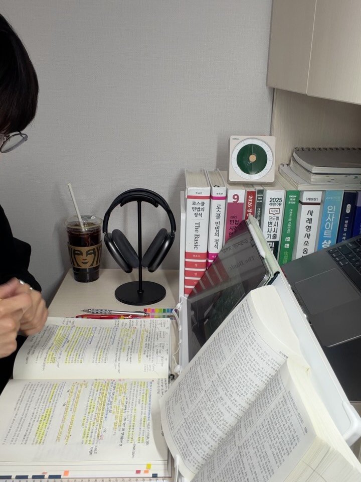 law.oo_ 게시물 이미지: 1. 2월 중순에 접어들며, 겨울방학 동안 세웠던 계획들을 하나씩 마무리하고...