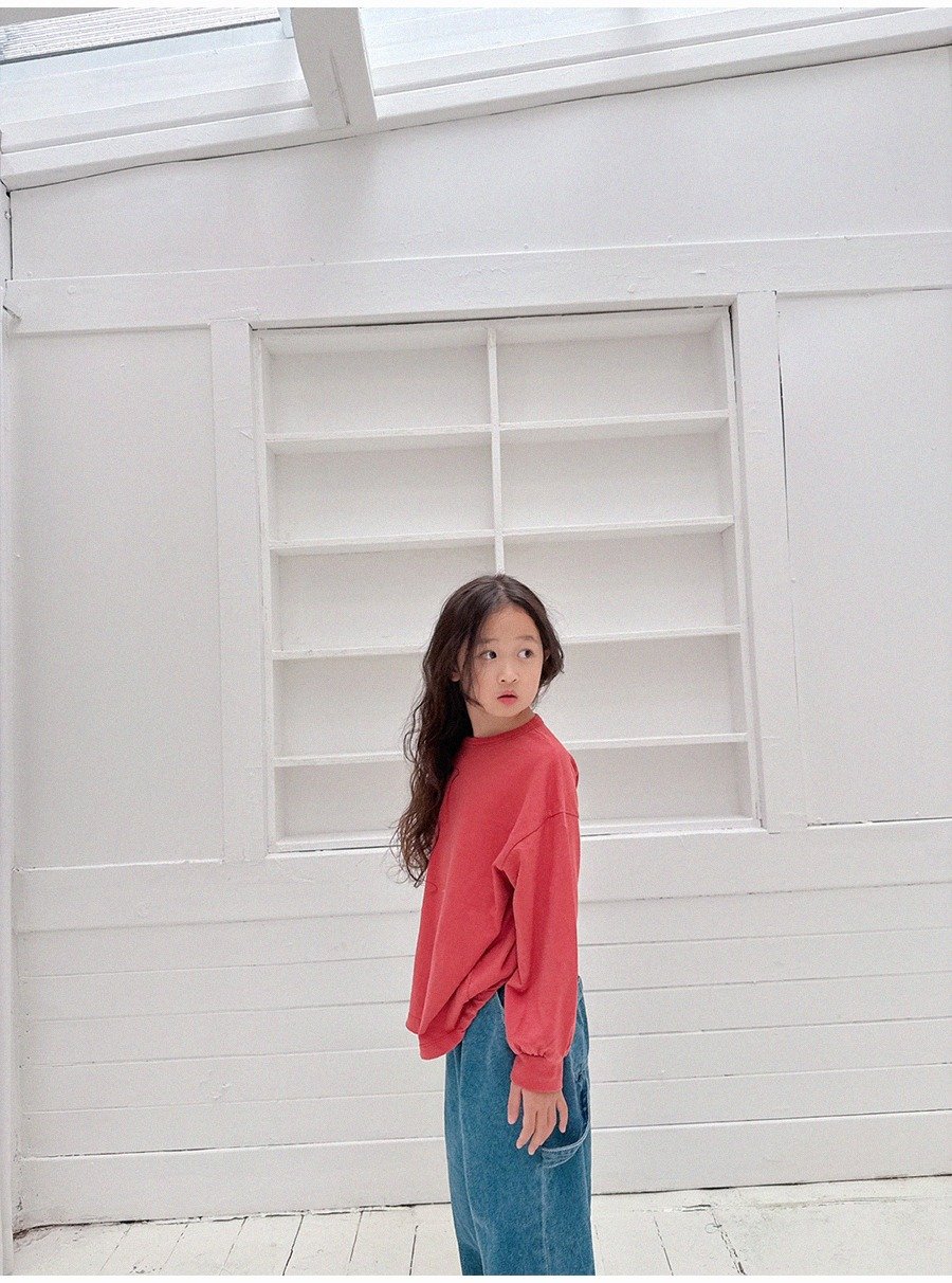 Photo by Lazy Day Routine on September 21, 2025. May be an image of 1 person, sweatshirt, turtleneck, top, sweater and text.