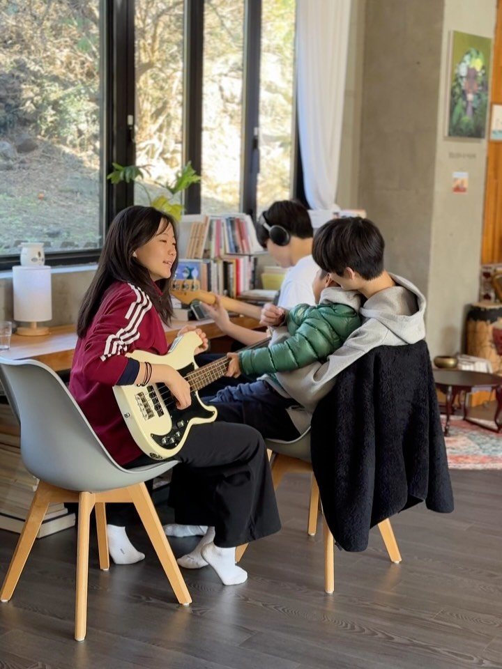 lazymama_liz 게시물 이미지: 레이지마마에서 1월 한 달 살기 중인 10대들입니다. 한달 간 최대한 핸드폰 없이...