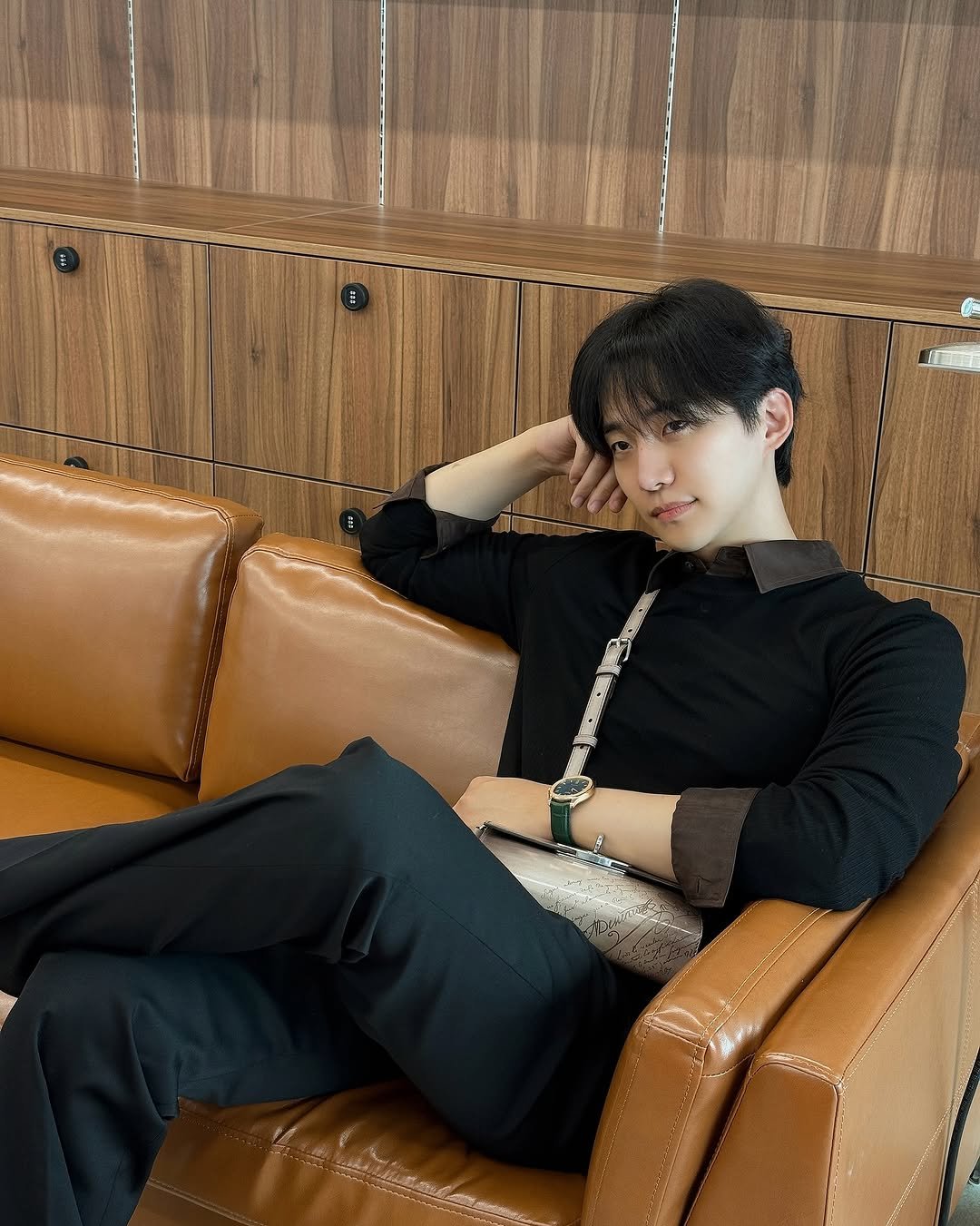 Photo by 이준호 on September 30, 2025. May be an image of bolo tie.