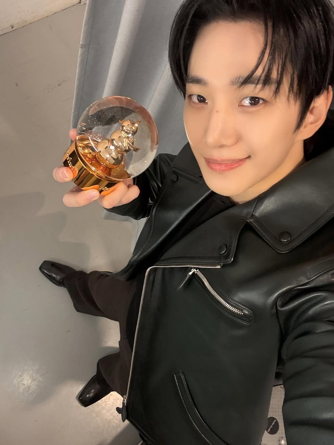 Photo shared by 이준호 on December 09, 2025 tagging @berluti. May be an image of text.