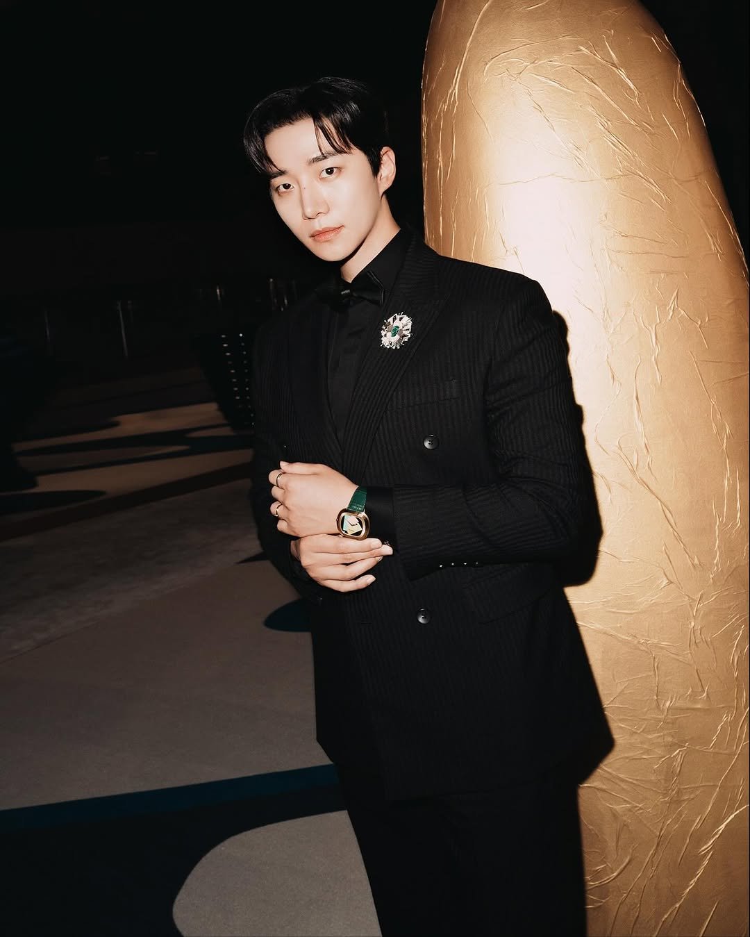 Photo shared by Piaget on November 03, 2025 tagging @le2jh. May be an image of dinner jacket, bolo tie and text.