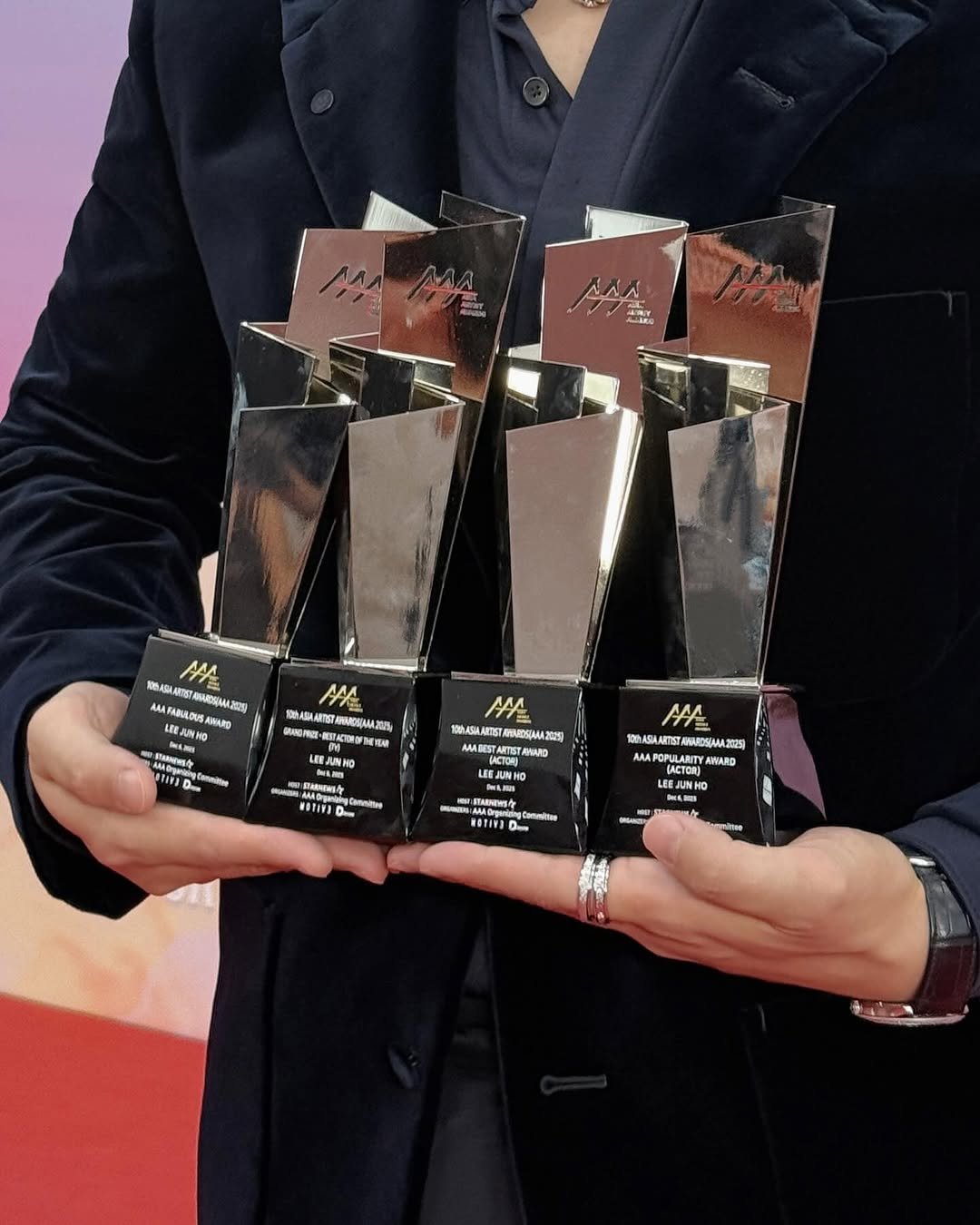 Photo by 이준호 on December 07, 2025. May be an image of text.