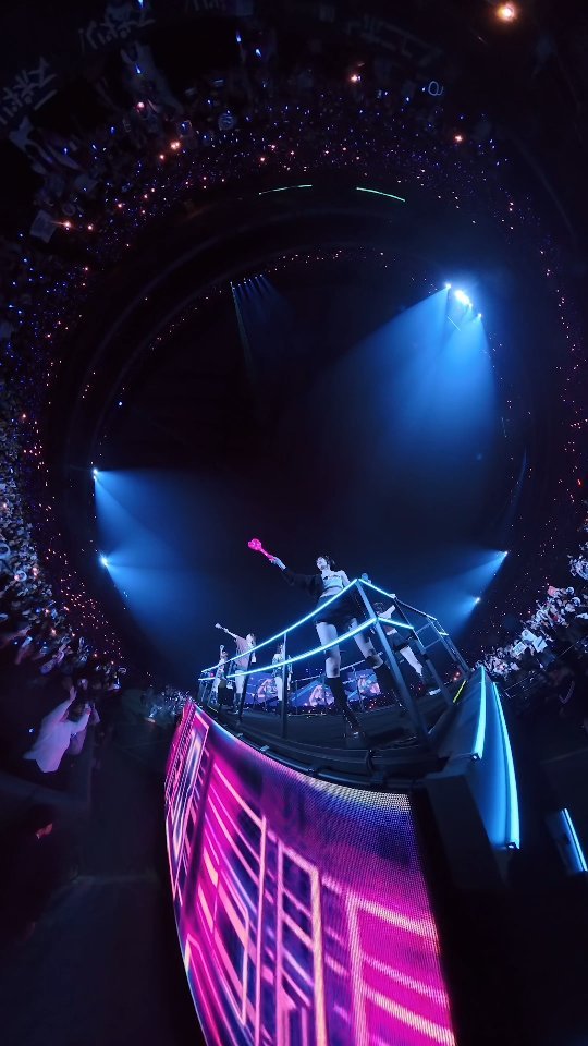 le_sserafim 게시물 이미지: The energy hits different⚡

#LE_SSERAFIM #르세라핌...