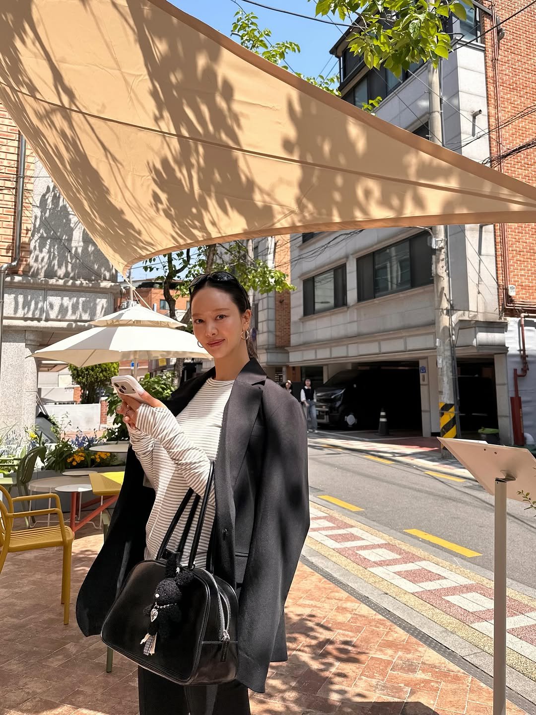 lee.yu.na 게시물 이미지: 날씨 좋은 5월🍀 임산부와 동네 테라스 만끽 하기✨

상의는 잇존어페럴 착용🤍
요즘...