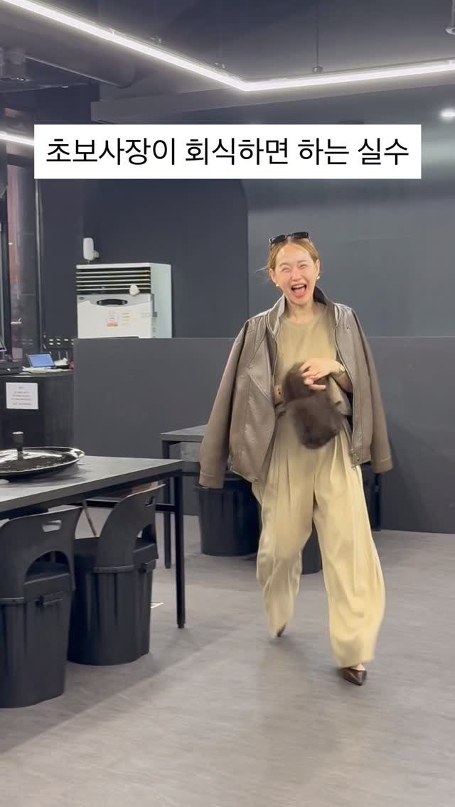 lee_heari00 게시물 이미지: _
참... 이런날도 오긴오네요 🥹 언제닫을지모르는 매장 1인사장이었는데, 어느새...