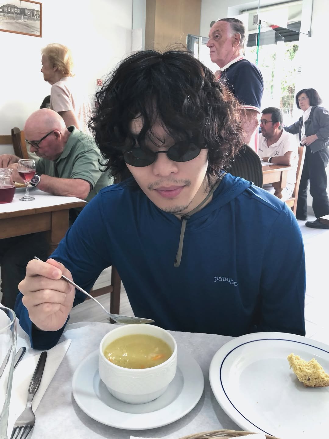 leechanhyuk 게시물 이미지: 오래 붙들고 있던 작업들을 보내주고 나니 몇 주 째 마음이 허합니다. 나의 것이었던...