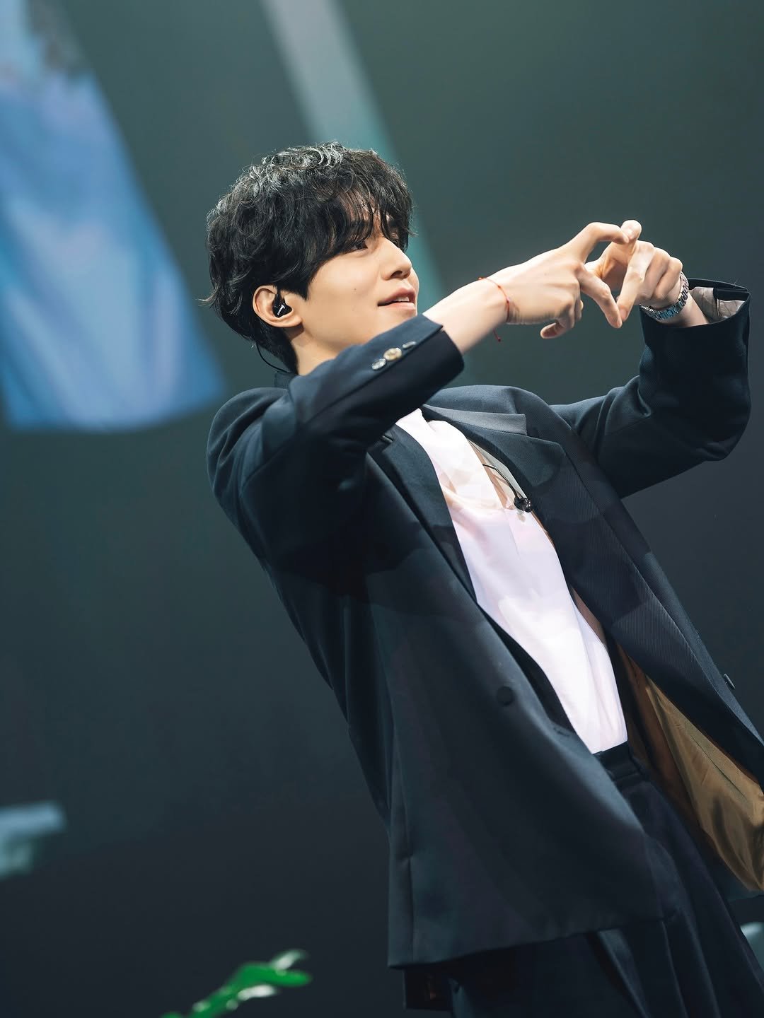 Photo by 이동욱 (Official_Instagram) on December 20, 2025. May be an image of concert.