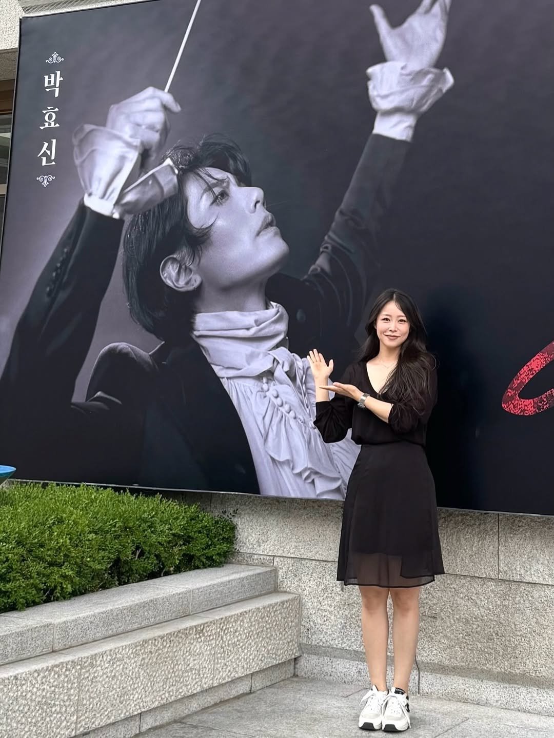 leedoyeonn 게시물 이미지: ⠀ 
무엇을 해야 내가 기쁜지 
스스로 잘알고있는 사람이 
매력적인 나이가...