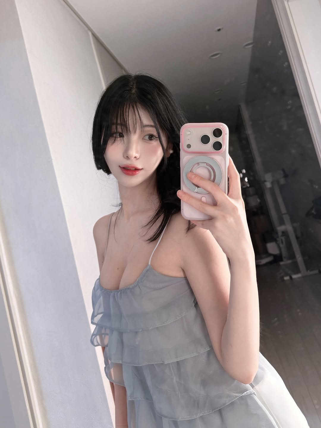 leeesovelyz 게시물 이미지: 🤭오랜만에 집에서 셀카 🩵 낼은 비온대 ☔️ 우산 챙기고 감기 조심하기!