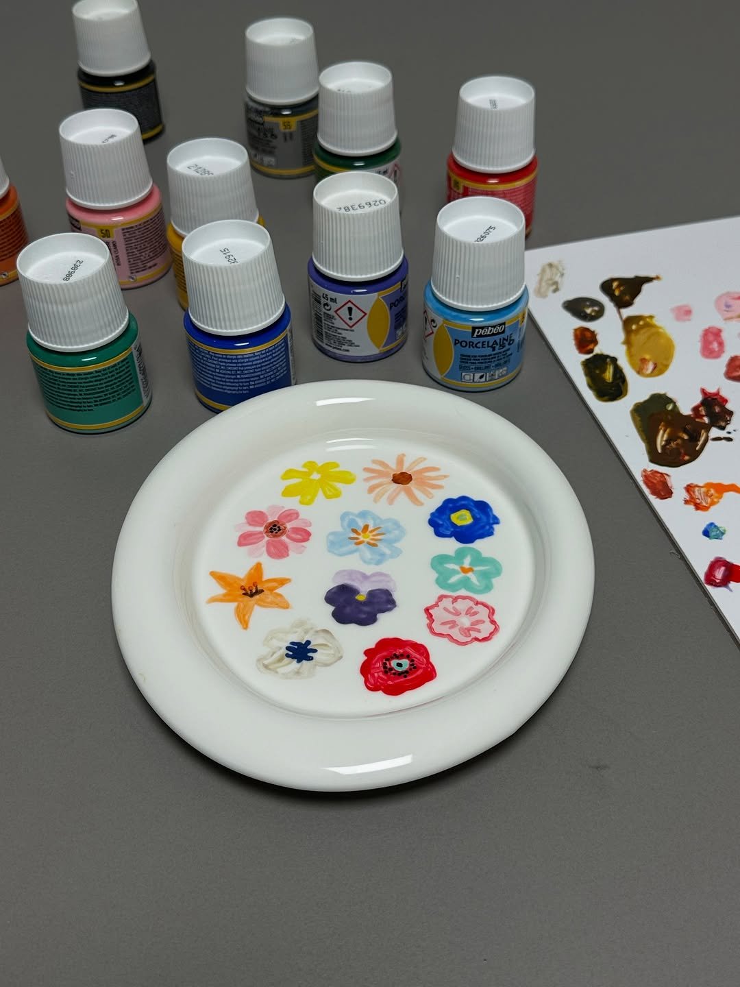 Photo shared by 리곡 on July 31, 2025 tagging @hwabangnet. May be an image of lego, plate, marker and text.