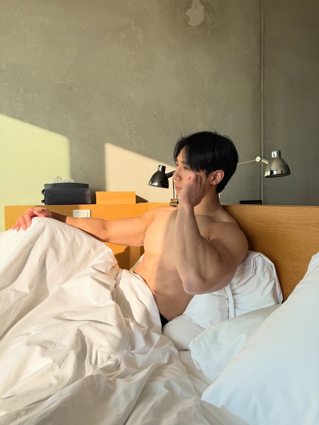 leegodmin 게시물 이미지: 사진들이 다 비슷하고
고만고만해서 뭘 올릴까
한번에 다 올릴까
고민같지도 않은 고민...