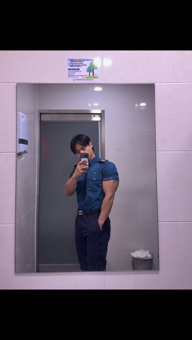 leegodmin 게시물 이미지: 평안한 연휴 보내시길 바라요
물론 저도 그럴 심산입니다
일하신다고요? 아이구 저런..