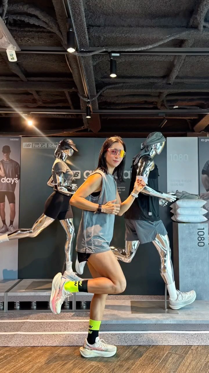 leegyusun 게시물 이미지: #뉴발란스런허브
2026 Grey Days를 기념하여 여의나루 이크루즈에 팝업...