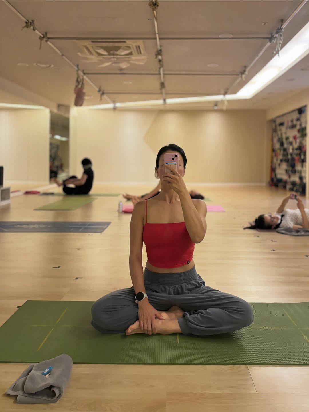 leegyusun 게시물 이미지: #아메리카요가 🧘🏻‍♀️
요즘은 요가하고 나면 녹초가 되어버림!🥹🫠
쉬운 수업이...