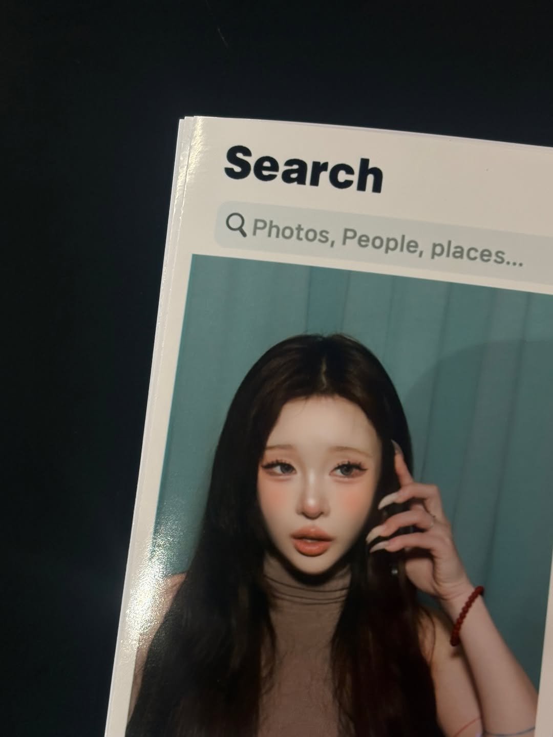 Photo by 홍주 on August 24, 2025. May be an image of 1 person and text that says 'Search Q Photos, Photos,People, People, places...'.