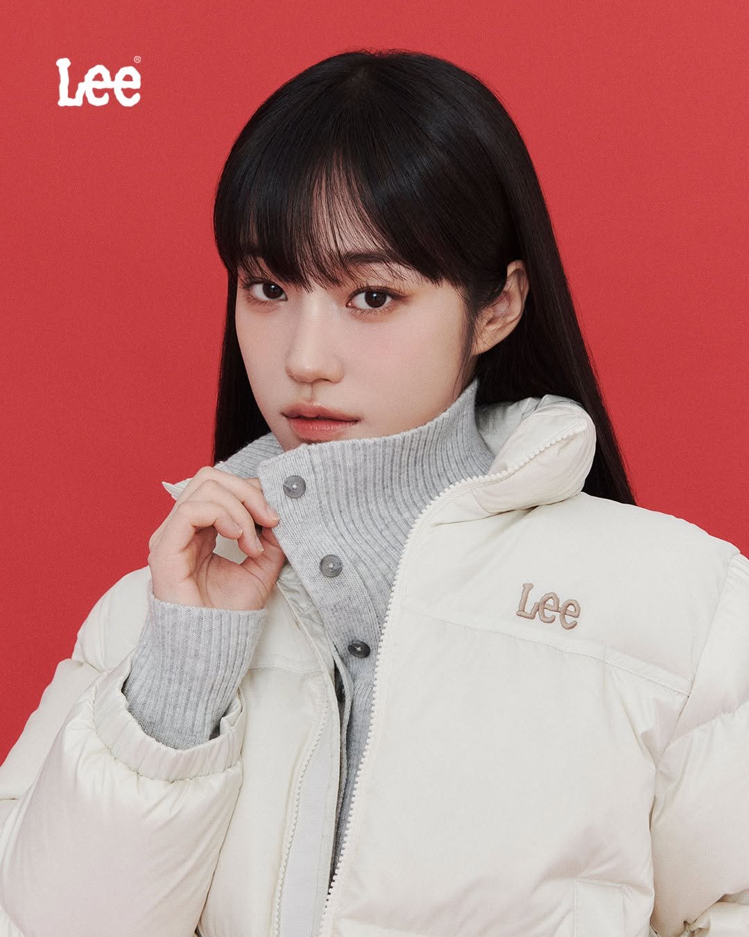 Photo shared by Lee Jeans KOREA on October 22, 2025 tagging @rohyoonseo. May be an image of one or more people, hair, duffle coat, goosedown coat, parka, poster, jacket and text that says 'Lee Lee'.