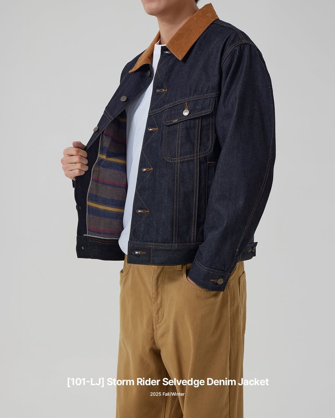 Photo by Lee Jeans KOREA on October 22, 2025. May be an image of duffle coat, jacket and text.