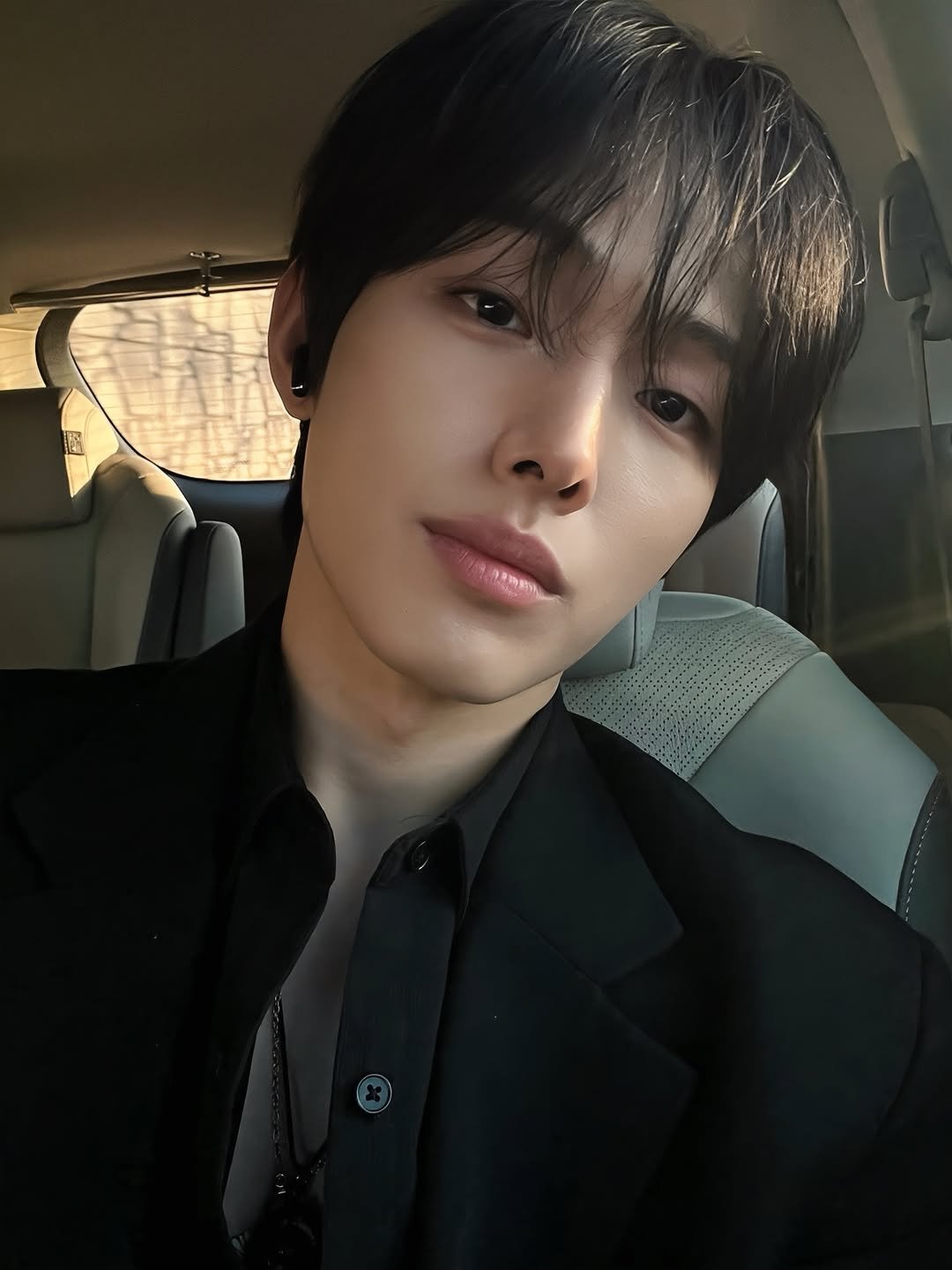 Photo by 이도윤 on January 27, 2026. May be an image of one or more people, hair and text.