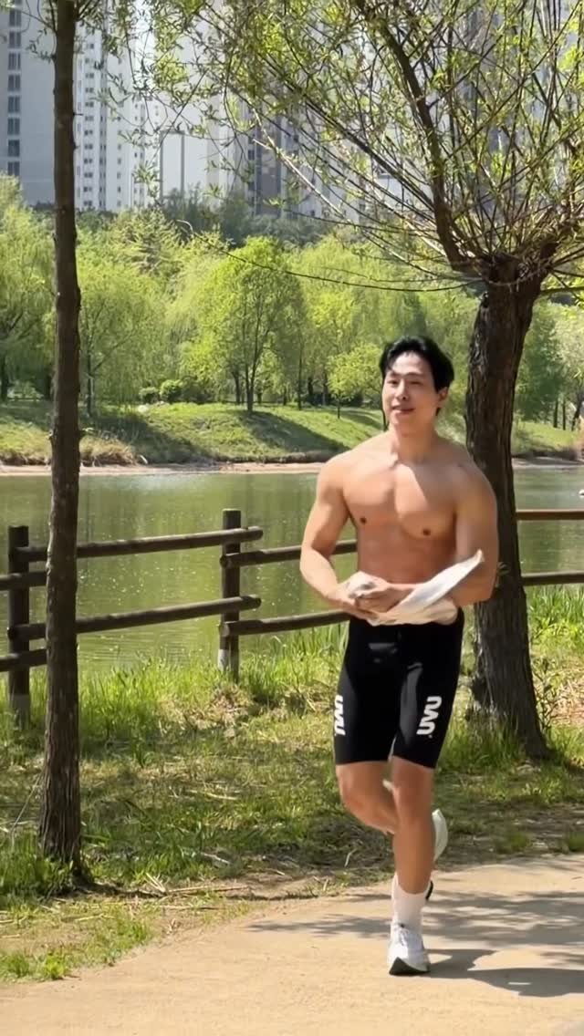 leekise 게시물 이미지: .
.
헬창 Run🏃

사람 없는 시간대 67

🎽 @runwhither