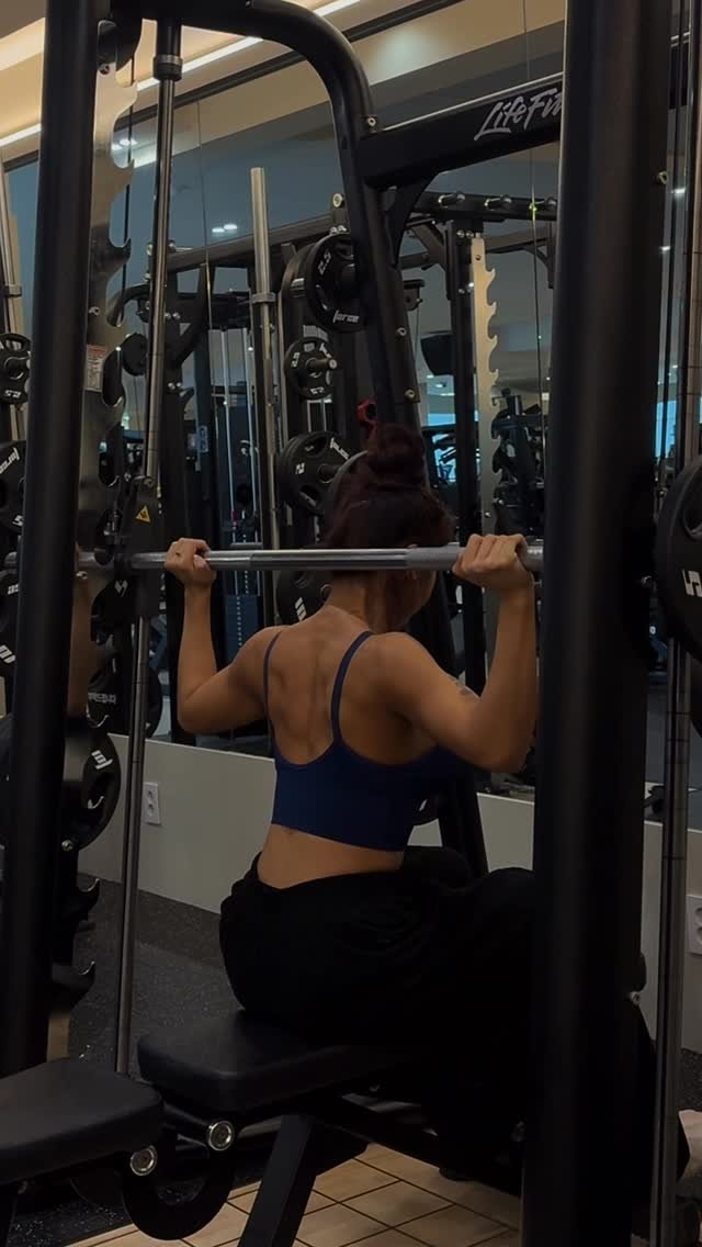 leem.ited_ 게시물 이미지: 어깨하는데 등 밖에 안 보이는 영상 ㅜㅜ

#다이어트 #운동하는여자 #workout